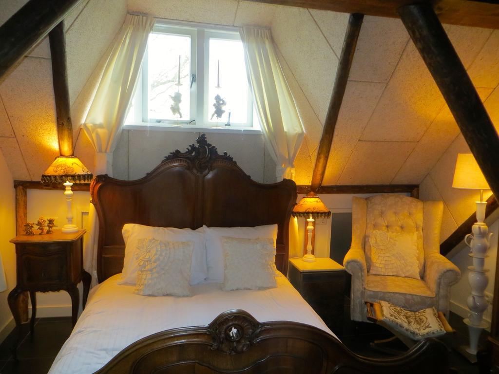 The Black Horse B&B & More Drachten Room photo