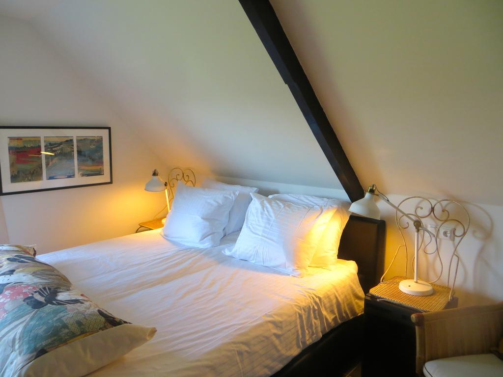 The Black Horse B&B & More Drachten Room photo